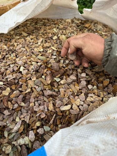 Златолит персиковый декоративная каменная крошка купить в Нижнем Тагиле