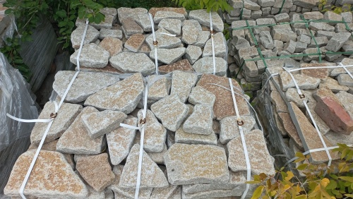 Плитняк гранитный галтованный купить в Нижнем Тагиле