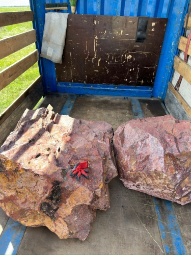 Ландшафтные глыбы красно-фиолетовые 200-1000 килограмм купить в Нижнем Тагиле