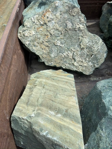 Ландшафтные глыбы зелёные 200-500 килограмм купить в Нижнем Тагиле