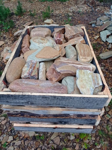 Златолит жёлтый, жёлто-зелёный глыбки и валуны для ланшафтного дизайна купить в Нижнем Тагиле