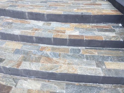 Плитка из Златолита Уральского для лестницы купить в Нижнем Тагиле