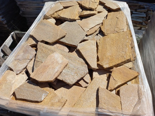 Плитняк златолит жёлтый золотистый для отмостки купить в Нижнем Тагиле