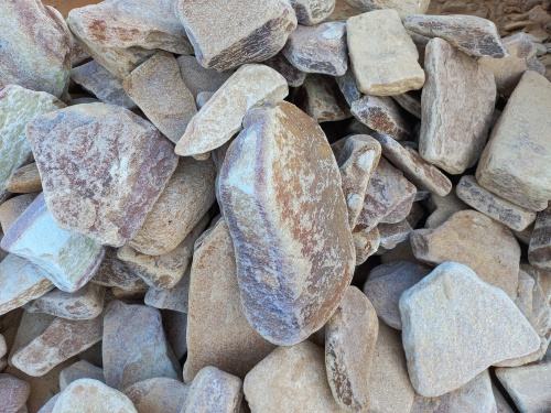 Златолит жёлтый, жёлто-зелёный глыбки и валуны для ланшафтного дизайна купить в Нижнем Тагиле