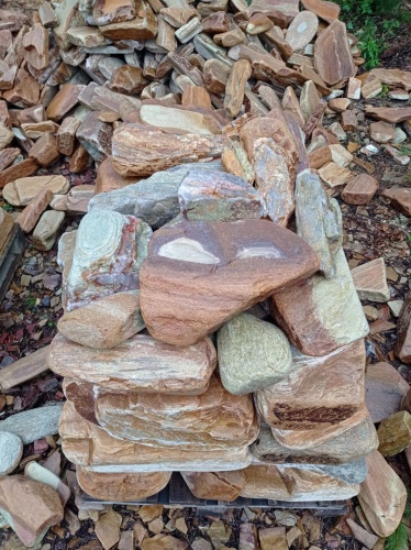 Златолит жёлтый, жёлто-зелёный глыбки и валуны для ланшафтного дизайна купить в Нижнем Тагиле