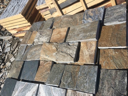 Плитка пилёная златолит Уральский для цоколя, отмостки купить в Нижнем Тагиле