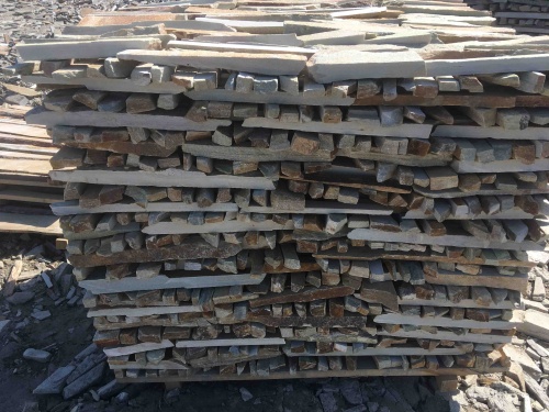 Горбушка златолит золотистый для облицовки купить в Нижнем Тагиле