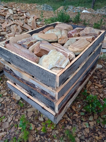 Златолит жёлтый, жёлто-зелёный глыбки и валуны для ланшафтного дизайна купить в Нижнем Тагиле