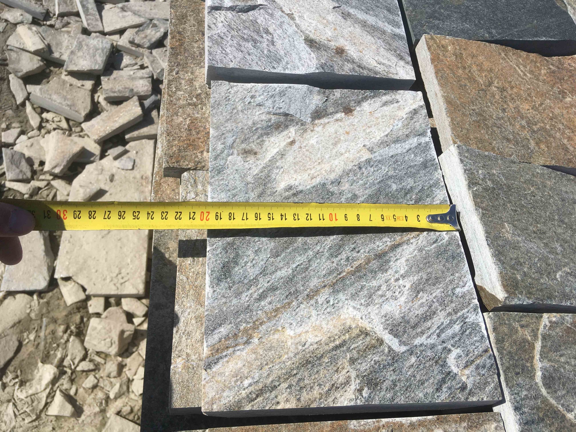 Плитка пилёная златолит Уральский для фасада купить в Нижнем Тагиле