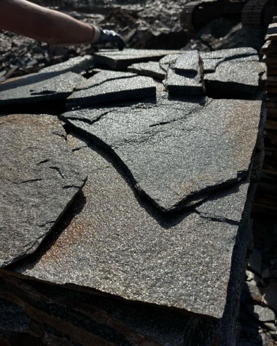 Плитняк златолит серебристый для фасада купить в Нижнем Тагиле