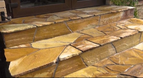 Плитняк златолит жёлтый золотистый для отмостки купить в Нижнем Тагиле