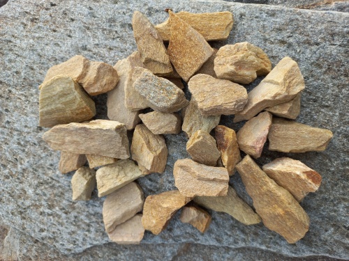 Златолит жёлтый декоративная каменная крошка купить в Нижнем Тагиле