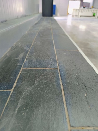 Плитка чёрная из натурального камня фасадная 30 см * 5 см, толщина 7 мм -30 мм купить в Нижнем Тагиле